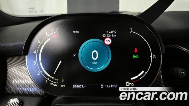 Mini Cooper S 2022 — ფოტო 8/20
