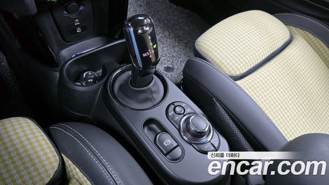 Mini Cooper S 2022 — ფოტო 9/20