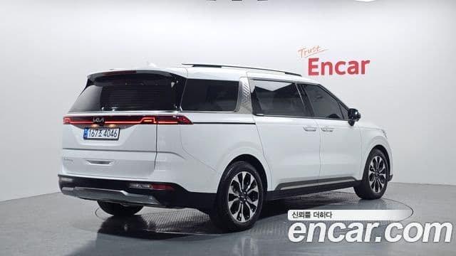 Kia Carnival 2022 — Photo 15/20