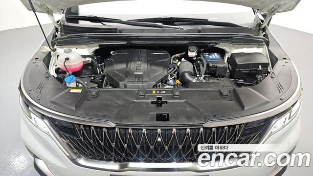 Kia Carnival 2022 — Photo 19/20