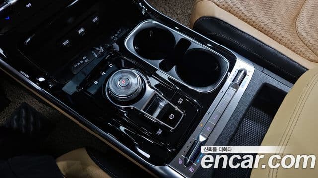 Kia Carnival 2022 — Photo 4/20