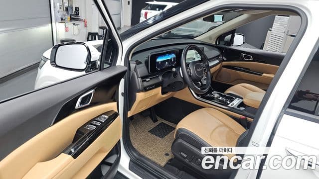Kia Carnival 2022 — Photo 18/20