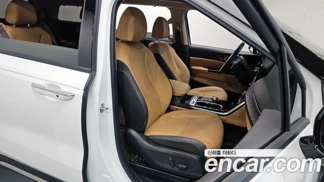 Kia Carnival 2022 — Photo 1/20