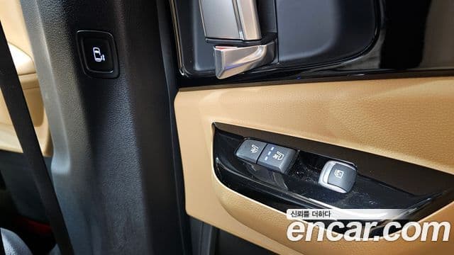 Kia Carnival 2022 — Photo 2/20