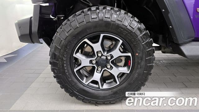 Jeep Wrangler 2023 — ფოტო 5/20