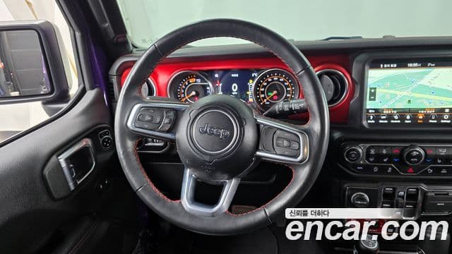 Jeep Wrangler 2023 — ფოტო 13/20
