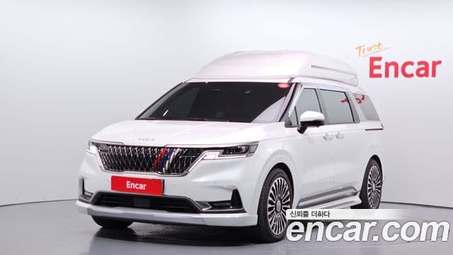 Kia Carnival 2023 — ფოტო 1/20