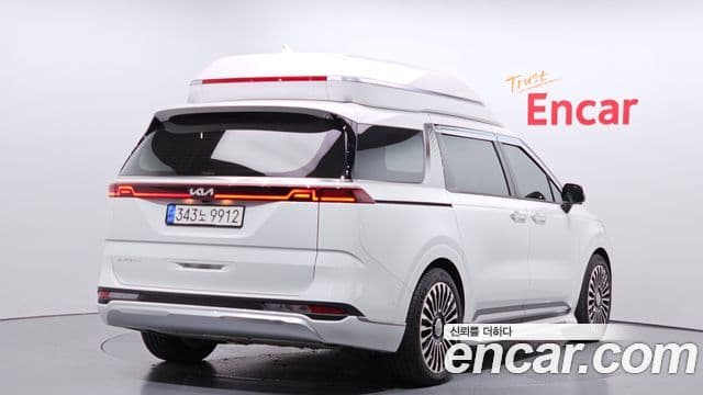 Kia Carnival 2023 — фото 2 из 20