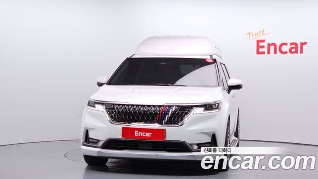 Kia Carnival 2023 — ფოტო 3/20