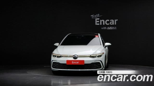 Volkswagen Golf 2023 — ფოტო 2/20