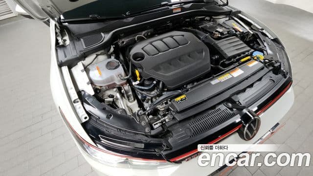 Volkswagen Golf 2023 — ფოტო 5/20