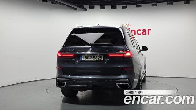 BMW X7 2021 — ფოტო 4/20