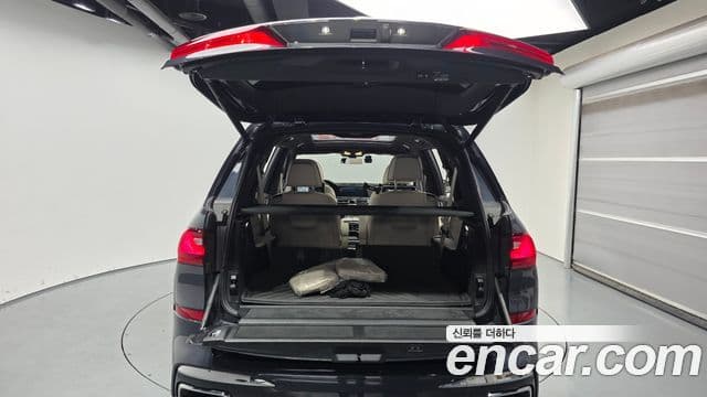 BMW X7 2021 — ფოტო 20/20