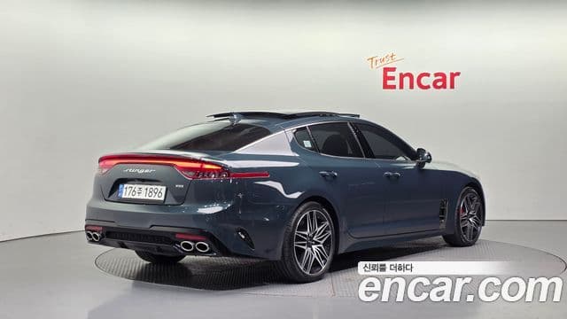 Kia Stinger 2022 — Şəkil 2/20