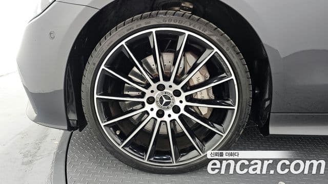 Mercedes-Benz E-Class 2021 — фото 5 из 20