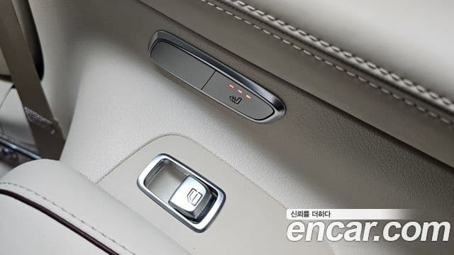 Mercedes-Benz E-Class 2021 — ფოტო 16/20