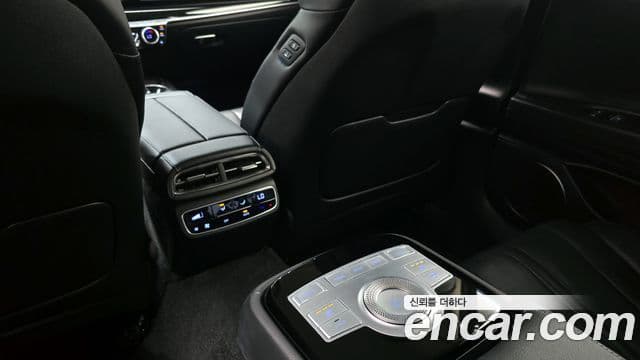 Genesis Electrified G80 2021 — ფოტო 17/20