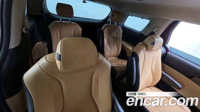 Kia Carnival 2020 — Фото 19/20