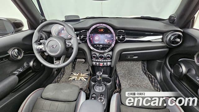 Mini Cooper S Convertible 2023 — ფოტო 7/20