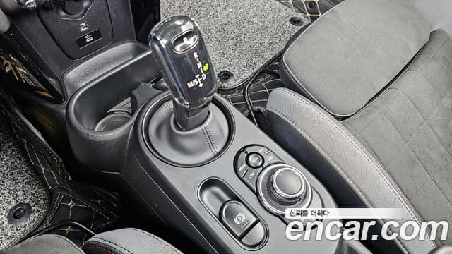 Mini Cooper S Convertible 2023 — ფოტო 9/20