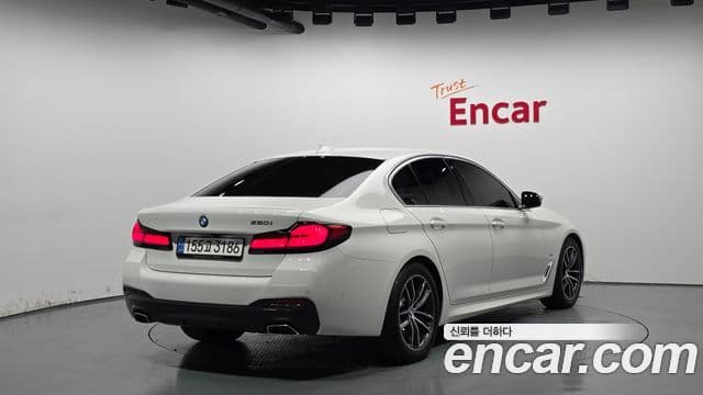BMW 5 Series 2022 — Şəkil 2/20