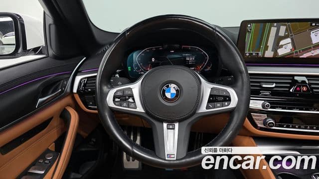 BMW 5 Series 2022 — Şəkil 13/20