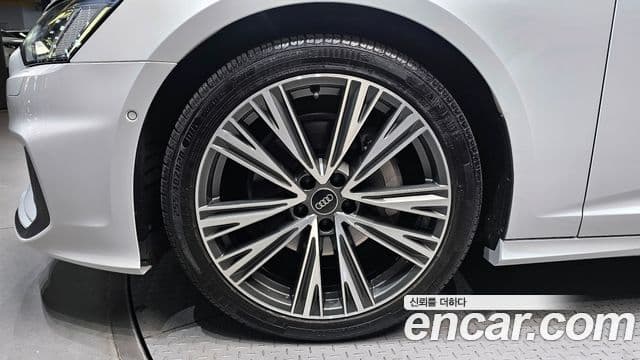 Audi A6 2022 — Şəkil 18/20