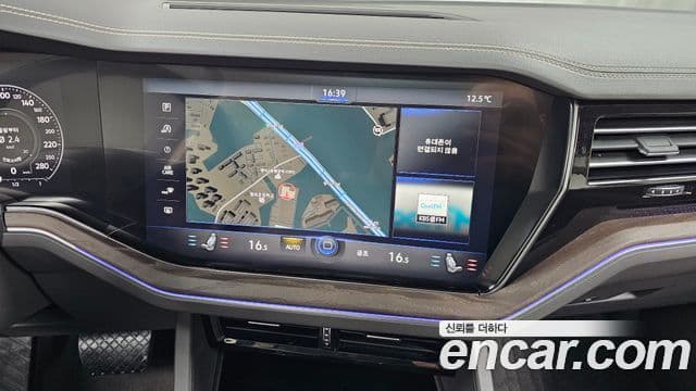 Volkswagen Touareg 2022 — ფოტო 14/20