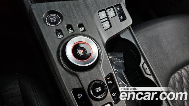 Kia Sportage 2021 — ფოტო 7/20