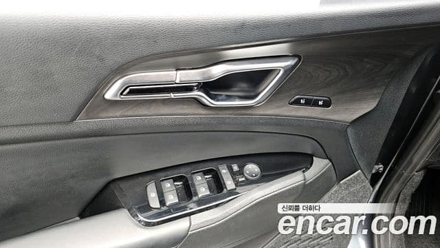 Kia Sportage 2021 — ფოტო 14/20