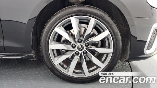Audi A4 2023 — ფოტო 5/20