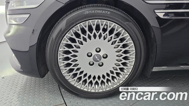 Genesis Electrified G80 2022 — ფოტო 5/20