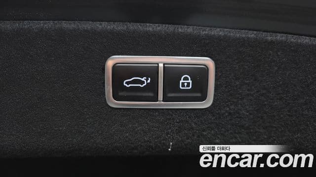 Genesis Electrified G80 2022 — ფოტო 19/20