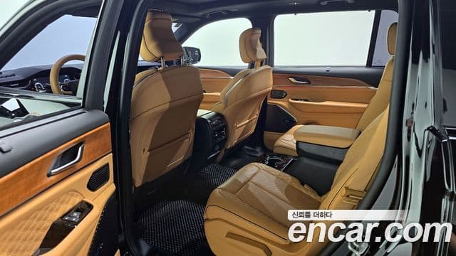 Jeep Grand Cherokee 2022 — Şəkil 10/20