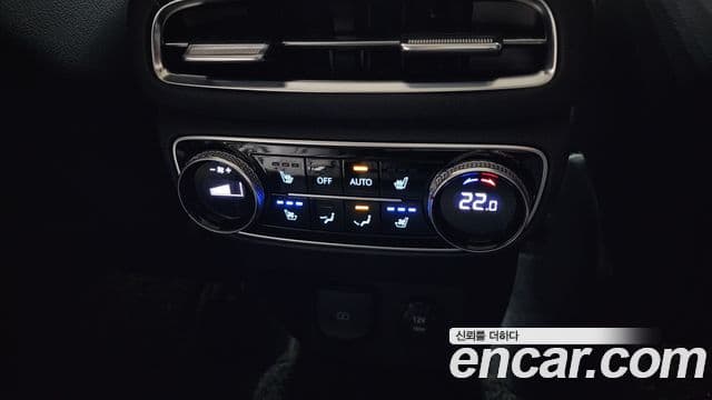 Genesis GV80 2020 — ფოტო 19/20