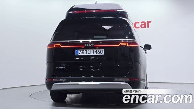 Kia Carnival 2023 — ფოტო 3/20