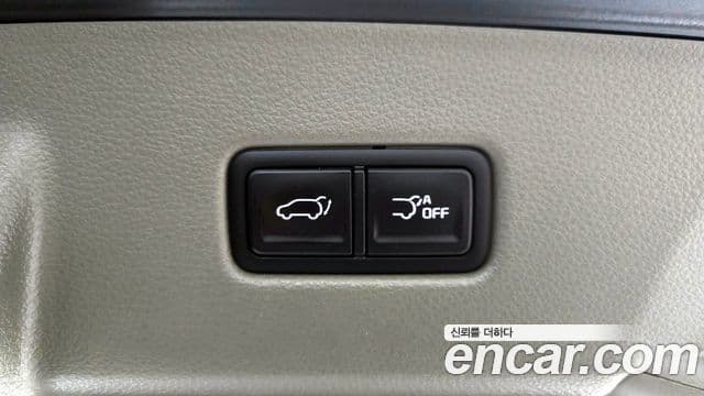 Kia Carnival 2023 — ფოტო 20/20