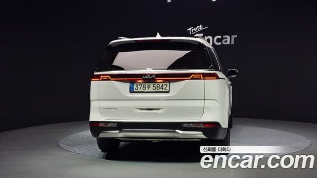 Kia Carnival 2021 — ფოტო 4/20
