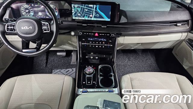 Kia Carnival 2021 — ფოტო 7/20