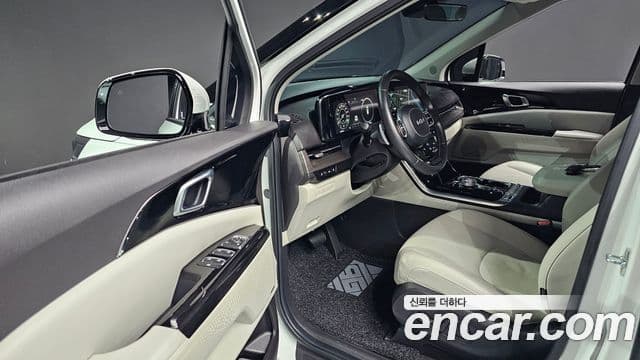 Kia Carnival 2021 — ფოტო 11/20