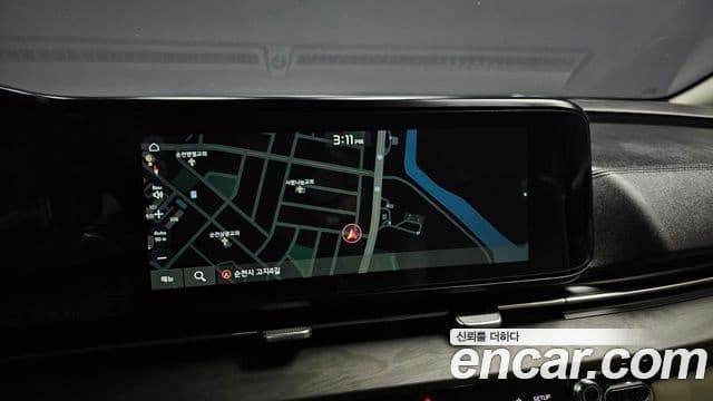 Kia Carnival 2021 — ფოტო 13/20
