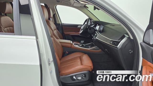 BMW X7 2022 — ფოტო 11/20