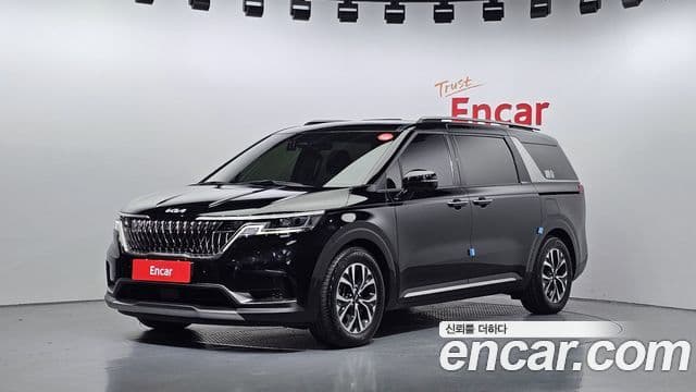 Kia Carnival 2023 — Фото 1/20