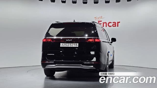 Kia Carnival 2023 — Фото 4/20