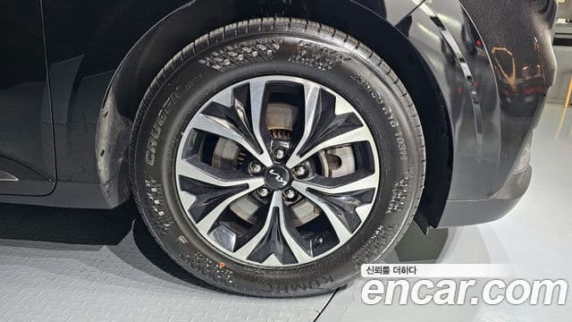Kia Carnival 2023 — Фото 5/20