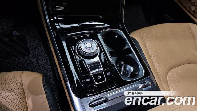Kia Carnival 2023 — Фото 9/20