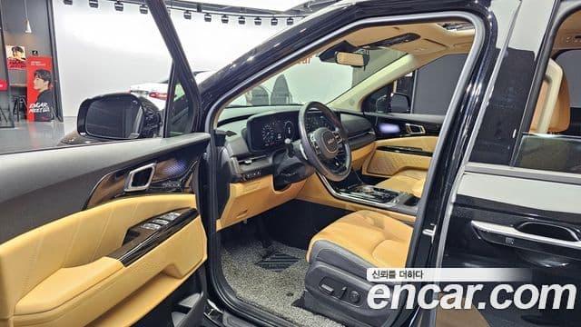 Kia Carnival 2023 — Фото 10/20