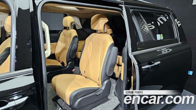 Kia Carnival 2023 — Фото 11/20