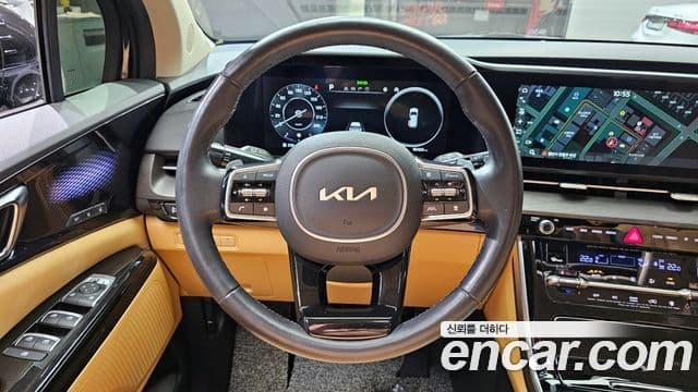Kia Carnival 2023 — Фото 13/20