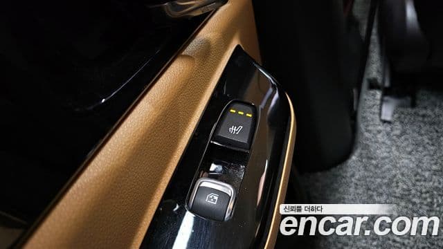 Kia Carnival 2023 — Фото 18/20